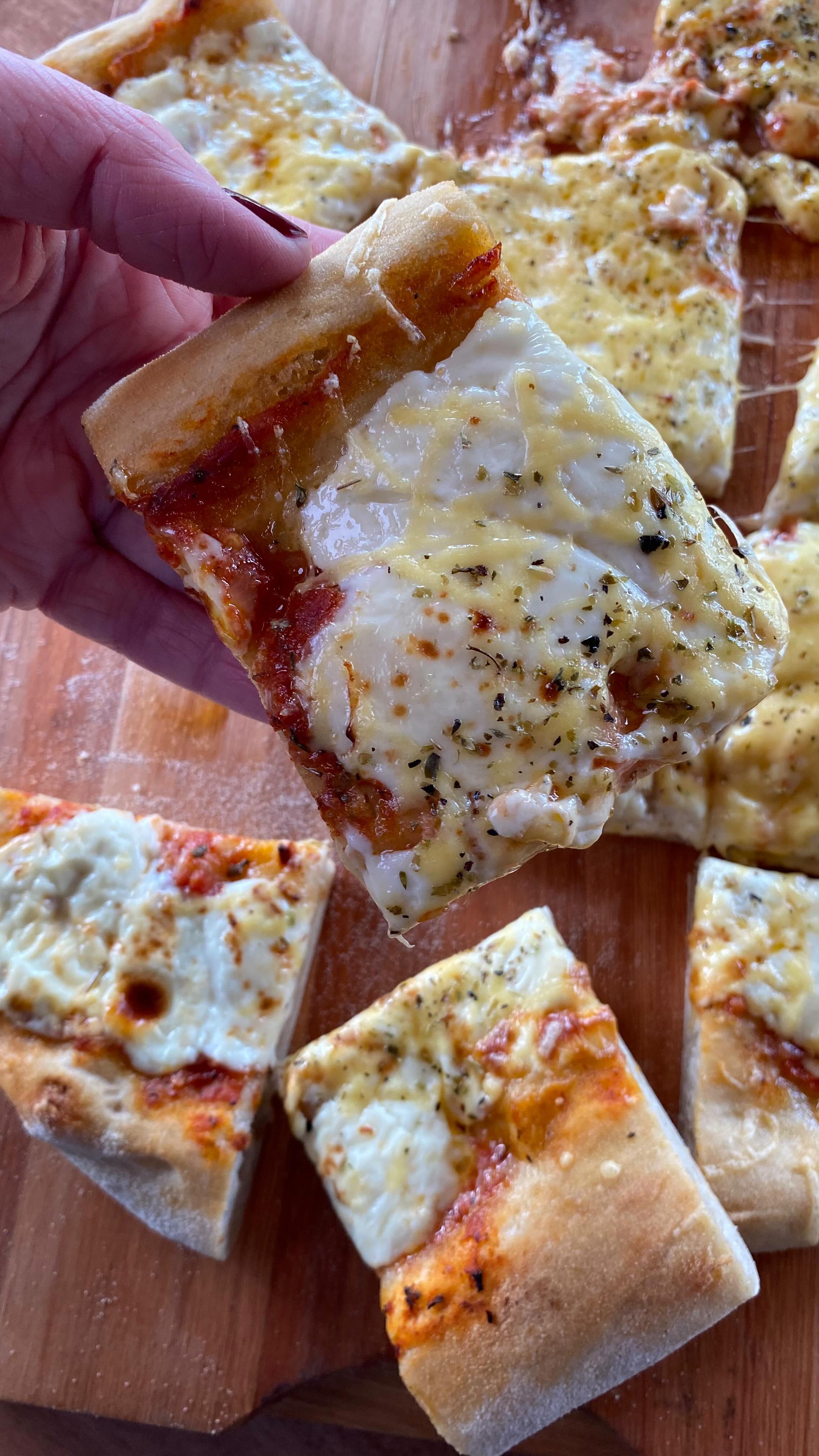 Fotografia de la receta de Pizza de provolone