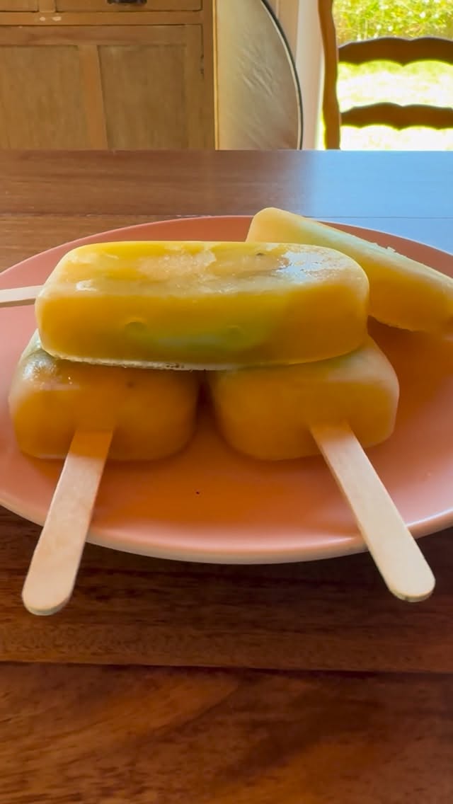Foto de Paletas de kiwi y naranja